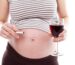 gravidanza alcol e fumo donna incinta che fuma e beve vino
